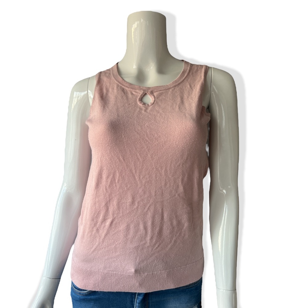 Chic Women’s Sleeveless Top